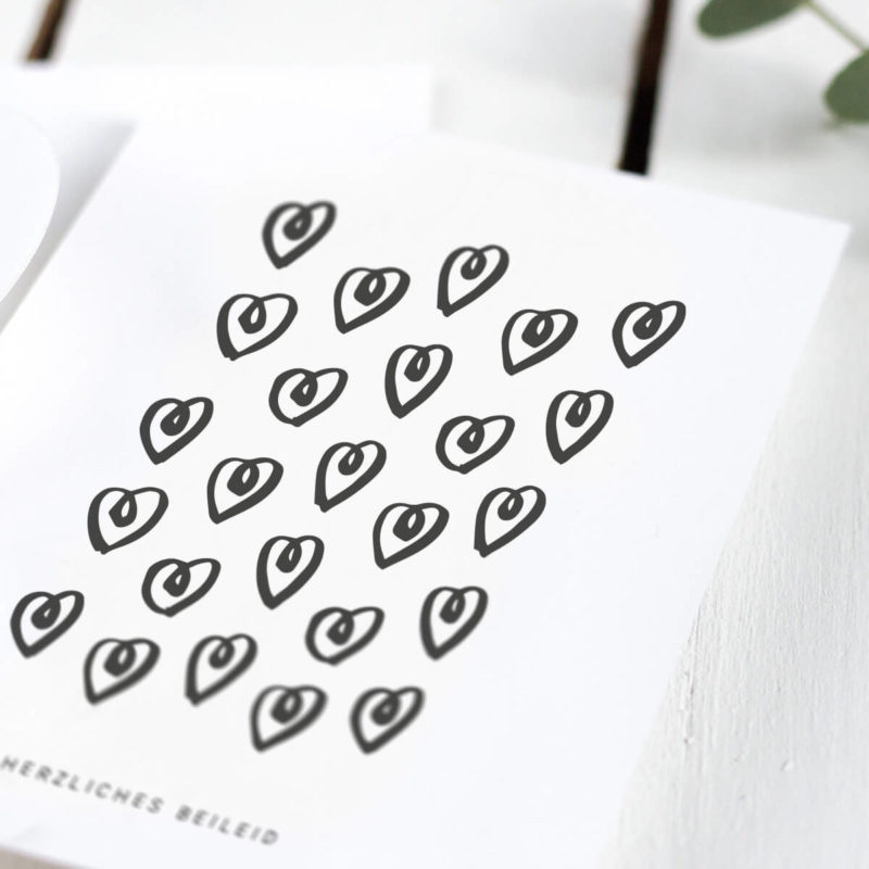 Illustrierte Herzen der Trauerkarte Herzliches Beileid von Kleine Papeterie