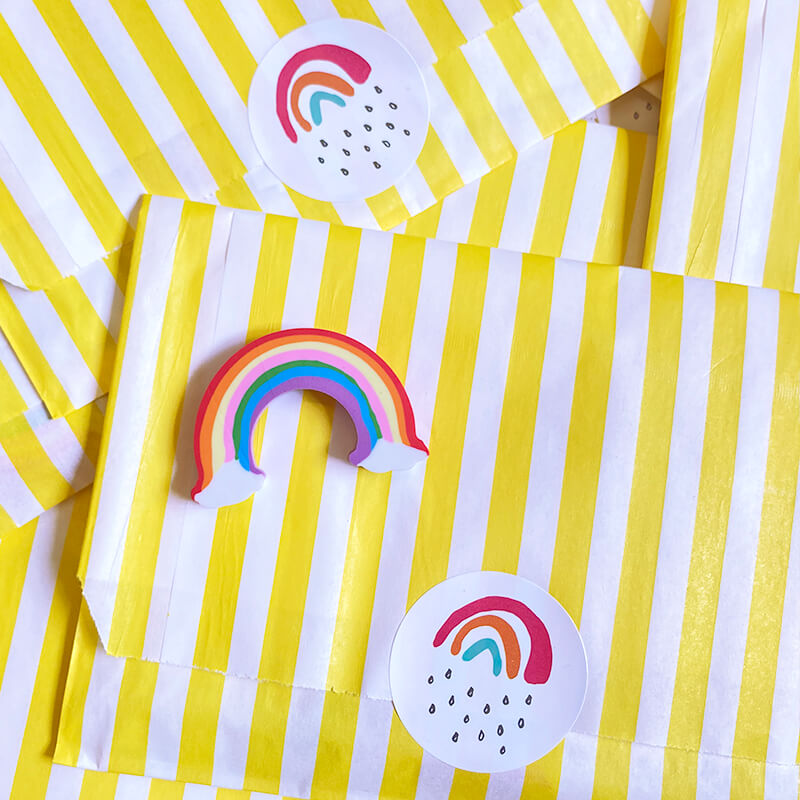 Regenbogen Tüte für den Schulstart im Hochwassergebiet